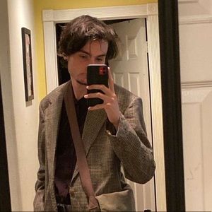 Meet your Posher, Cash